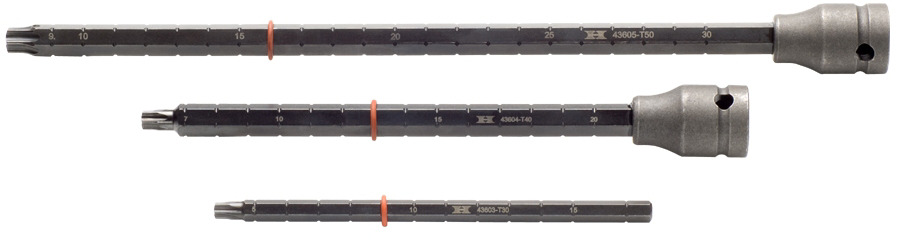 Multi-Monti Timber Connect Delta-pinnoitettu (Sst 0h) Multi-Monti -sarjaan kuuluu ruuvien lisäksi TimberConnect eli TC-kiinnike.
