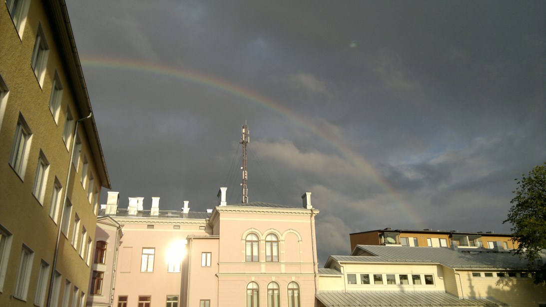 Ja loppuosa täyttyy sitten hyvinvoivasta henkilökunnasta.