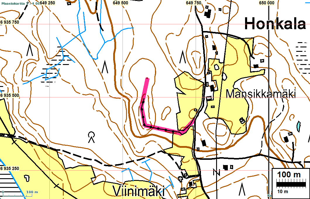 17 Huomiot: Paikalla on huolellisesti ladottu hyväkuntoinen kiviaita. Aidan pituus on 350 metriä. Osa aidasta on n.