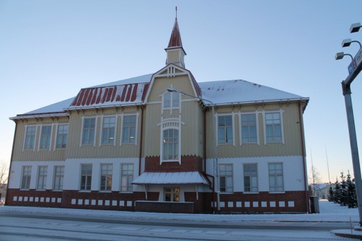 Tuntikaavio Lyseo toimii 5-jaksojärjestelmässä. Kunkin jakson lopussa on ns. koeviikko. Kuva 6: Tuntikaaviota noudetaan tavallisina koulupäivinä. Erikoispäivinä ja koeviikkoina on oma lukujärjestys.