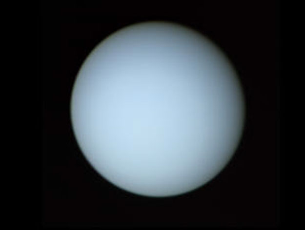 Uranus Uranus on ensimmäinen kaukoputken avulla löydetty planeetta. Sen löysi saksalais-englantilainen amatööritähtitieteilijä William Herschel sattumalta vuonna 1781.