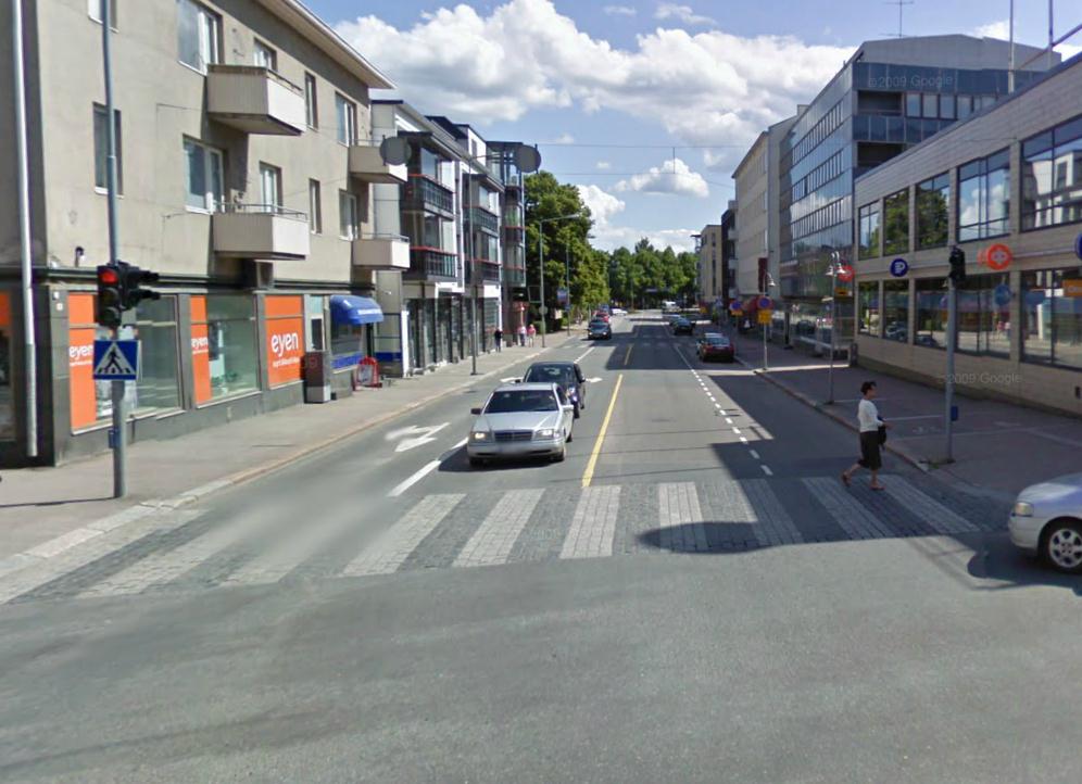 Keskuskatu välillä Kalevankatu Pohjoinen Asemakatu Keskuskatu on nykyisellään leveä ja tilankäyttö on epämääräistä.