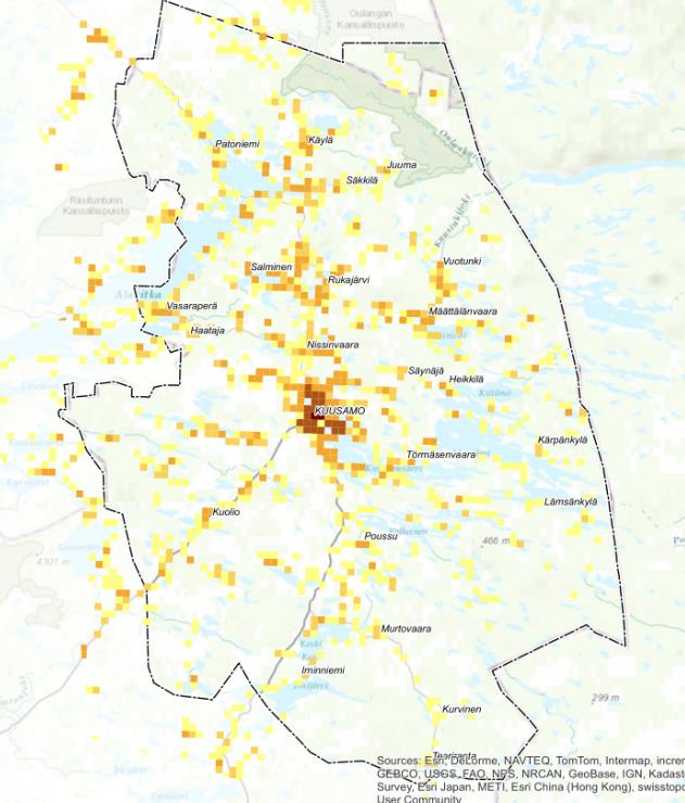 Kuusamon väestö on sijoittunut kyliin sekä nauhamaisesti vesistöjen rannoille ja teiden varsille.