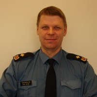 Sivu 8 KANTA-HÄMEEN PELASTUSLAITOS RISKIENHALLINTA Petri Talikka pelastuspäällikkö Vuonna 2011 voimaan tullut uusi pelastuslaki näkyy pelastuslaitoksen toiminnoista ehkä selvimmin onnettomuuksien