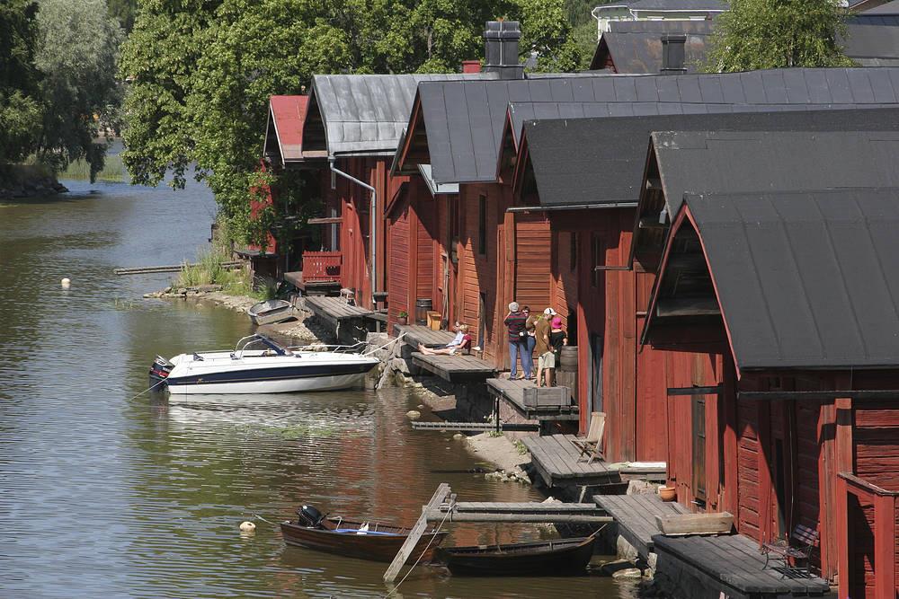 Kehittämiskohteita mm. Myynti- ja markkinointikanavat ja näkyvyys Imago VF:n brändiin soveltuen Nimi? Ilme?