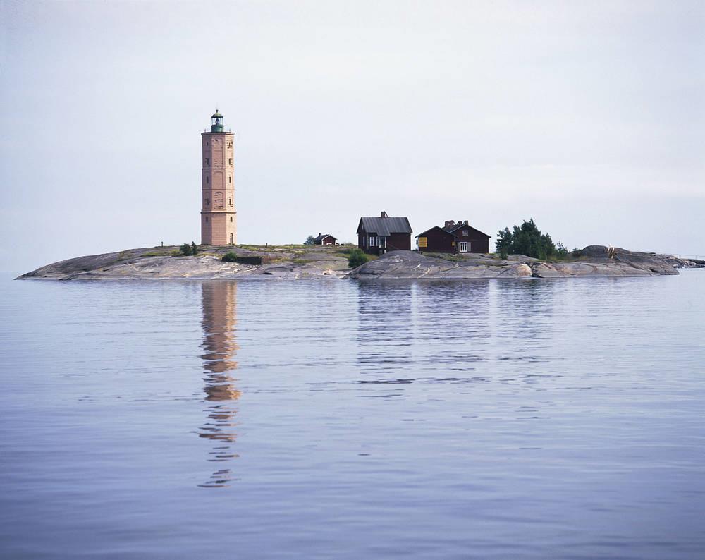 Taustaselvitykset Aiempien suomalaisten saaristohankkeiden tulosten arviointi ja olemassa olevien kansainvälisille markkinoille suunnattujen saaristomatkailutuotteiden arviointi