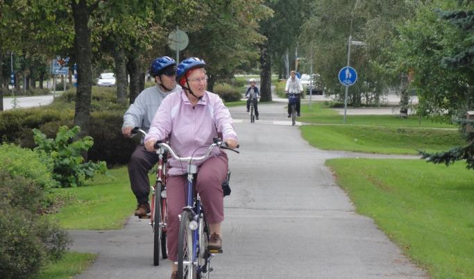 Kärkiteemat Kilpailukykyiset ulkomaankaupan kuljetusketjut Sujuvat yhteydet kotimaahan ja ulkomaille