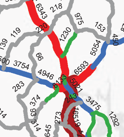 Vierasvenelaitureita on Valkamantiellä ja Kanavatien rannassa. Moottorivenepaikat löytyvät Jynkänlahdelta ja Kanavatien rannassa.