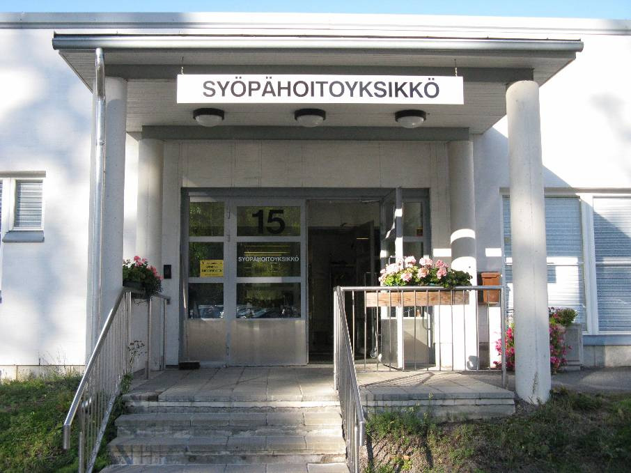 SYÖPÄHOITOYKSIKKÖ Sädehoito Mitä sädehoito on? Sädehoito on syövän paikallinen hoitomuoto, jonka tavoitteena on joko parantaa syöpä tai lievittää sen oireita.