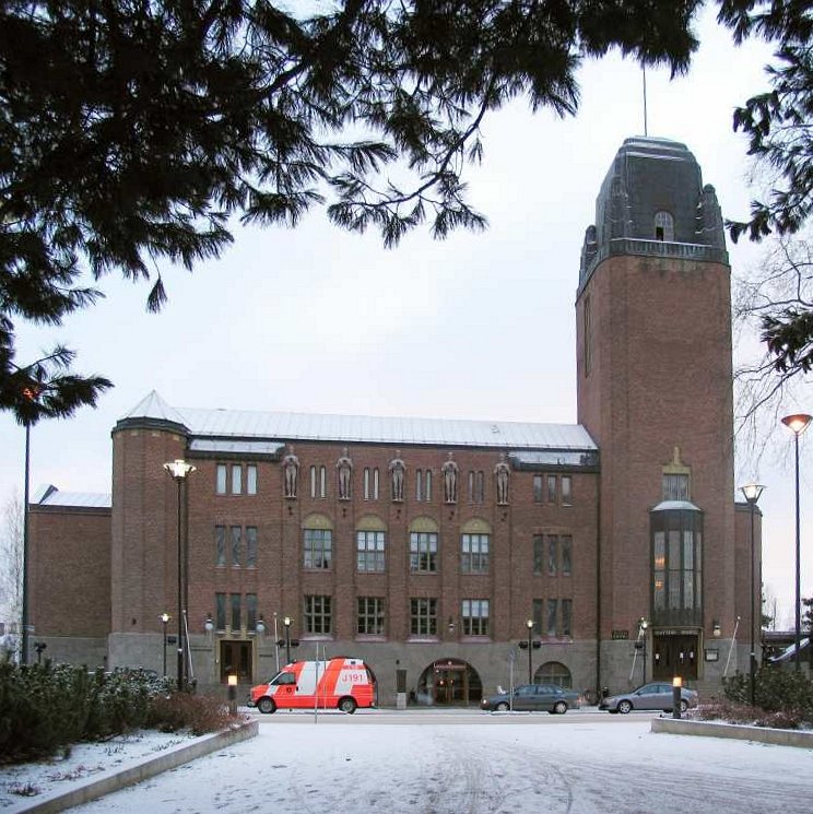 Joensuun kaupunginteatteri on samalla Pohjois-Karjalan alueteatteri, jota ylläpitää Pohjois-Karjalan Teatteriyhdistys.