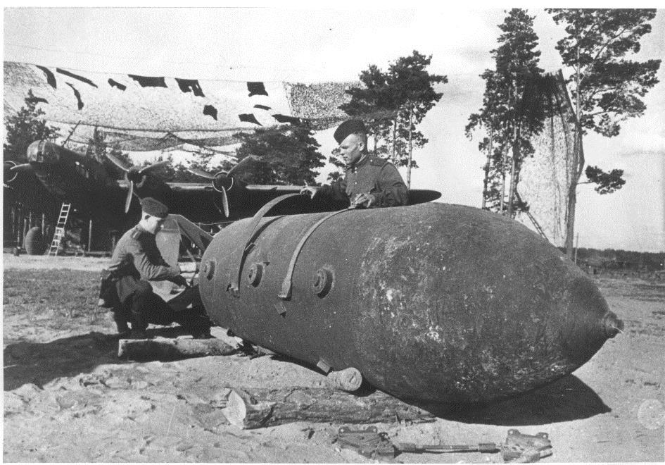 Petljakov Pe-8 Huippunopeus 440 km/h, lentomatka 4