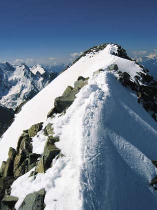 Kuulin Elbrus-vuoren olemassaolosta vasta muutama vuosi sitten, vaikka olen asunut suurimman osan elämästäni Neuvostoliitossa ja Venäjällä, jossa vuori sijaitsee.