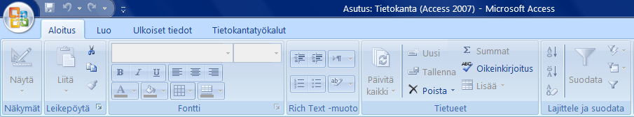 Voit halutessasi asettaa pikatyökalurivin näkymään valintanauhan alapuolella valinnoilla Mukauta pikatyökaluriviä (Customize Quick Access Toolbar), Näytä valintanauhan alapuolella (Show below the