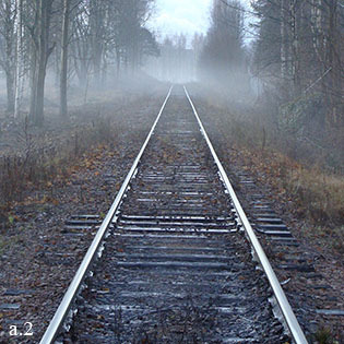 Karhulanniemen suurteollisuuden laajeneminen pysähtyi 1980-luvulle tultaessa ja teollisuuden laajenemisalueiksi varattu maaomaisuus jäi vaille käyttöä. Alueen suurin maanomistaja A.