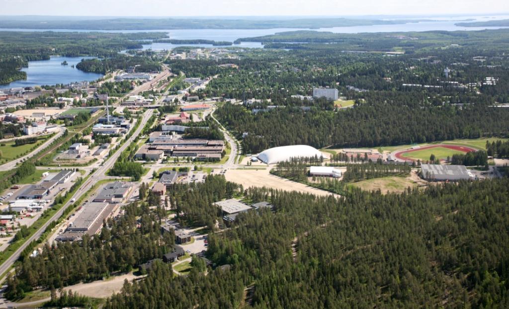 ensisijaisia hakijoita 926 (yht. 807 v. 2011) -> 2.89 hakijaa/aloituspaikka yhteensä 2671 hakijaa (yht. 2305 v.