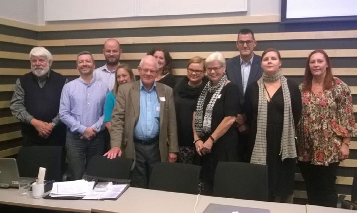 ADOPTIOPALVELUT Kotimaiset ja kansainväliset jäsenyydet Interpedia on Sosiaali- ja terveysalan lupa- ja valvontavirasto Valviran alaisen adoptiolautakunnan täysistunnon jäsen.
