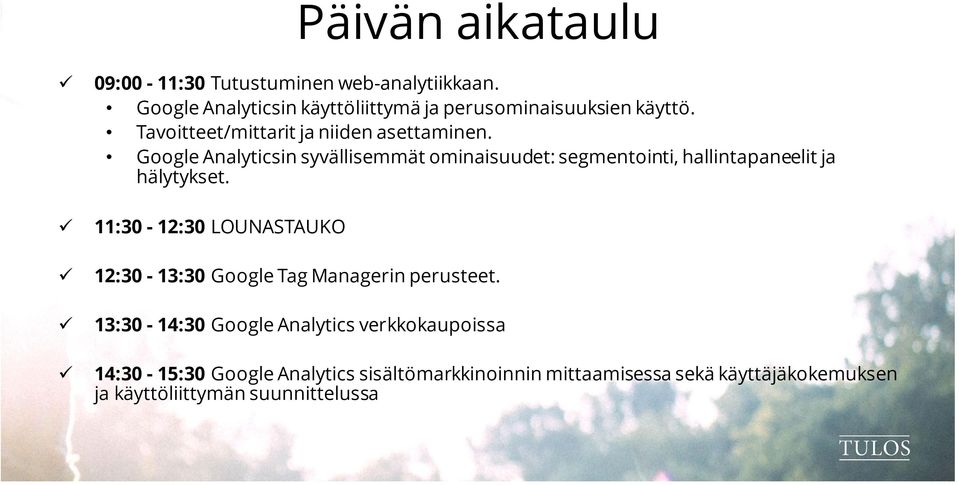 Google Analyticsin syvällisemmät ominaisuudet: segmentointi, hallintapaneelit ja hälytykset.