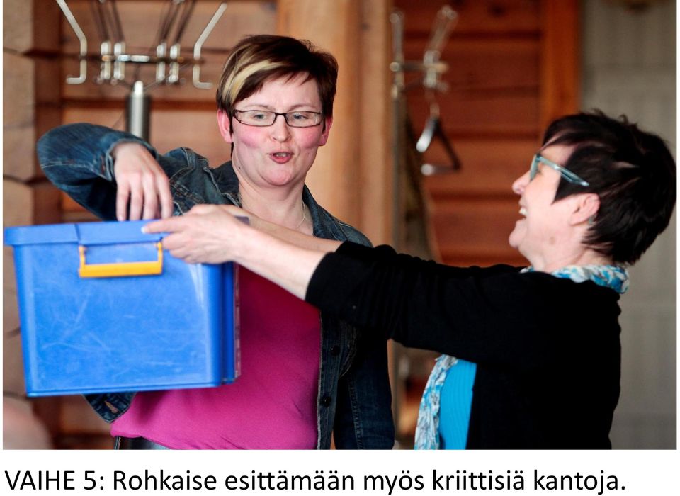 esittämään