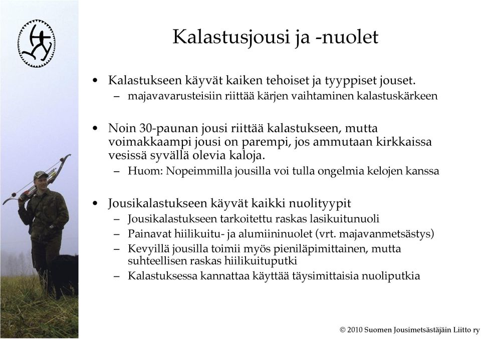 kirkkaissa vesissä syvällä olevia kaloja.