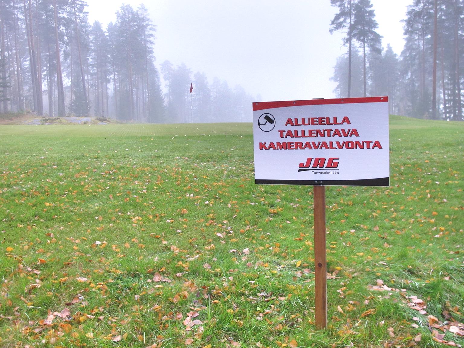 Piste 14. Kävelijän nuoruudessa tätä sanottiin saarnapaikaksi.