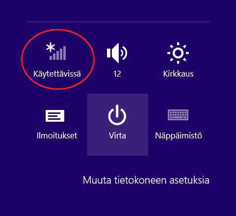 Valitse sen jälkeen verkko, jonka nimi on Mokkulan takakannessa (SSID). Laita ruksi kohtaan Yhdistä automaattisesti / Connect automatically ja paina Yhdistä / Connect.