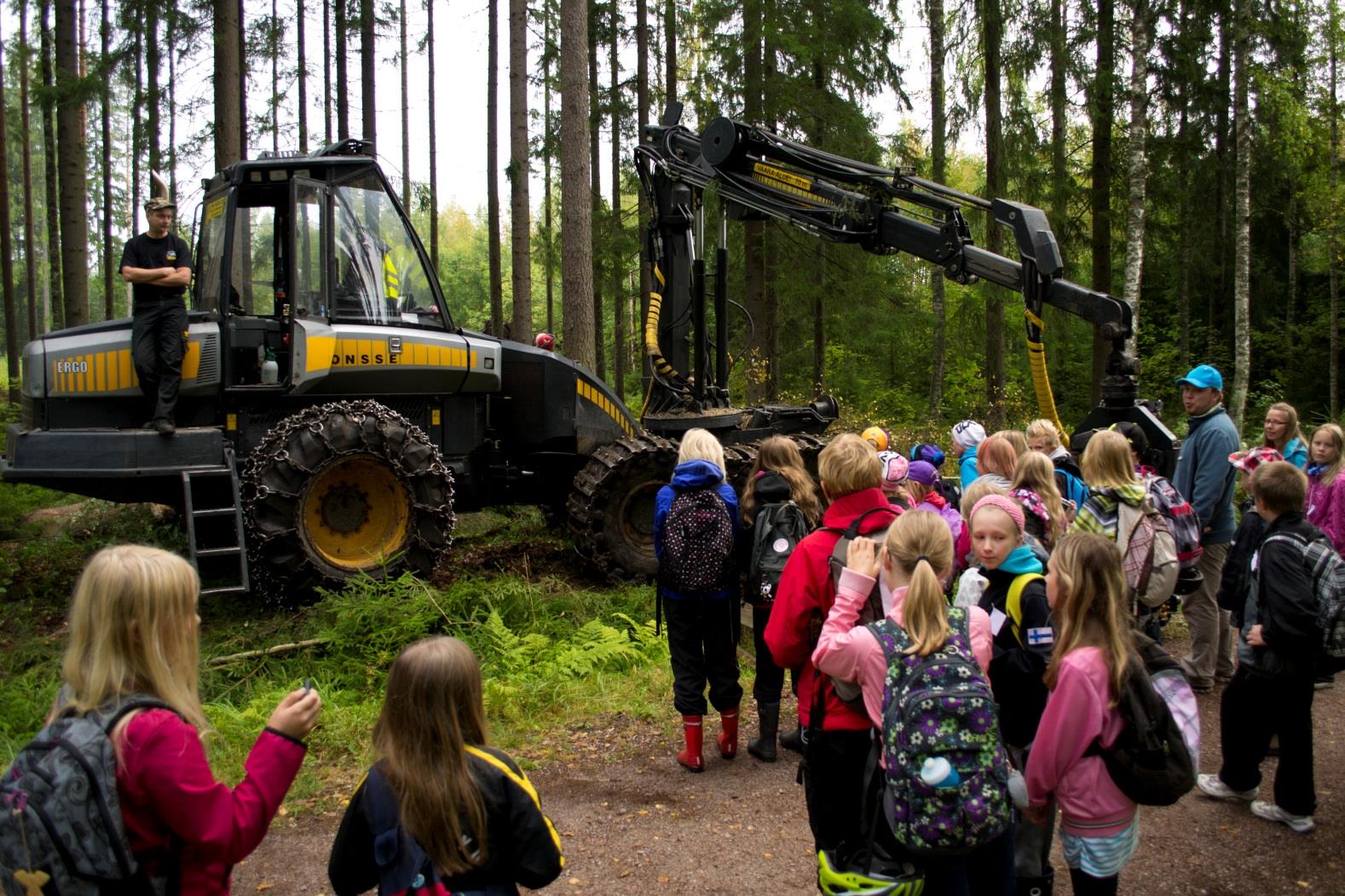 METSÄSÄÄTIÖ TUKEE NUORTEN