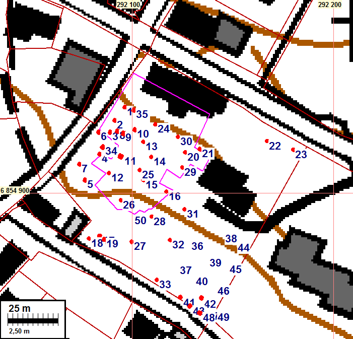 12 Sekoittunut täyttöhiekka (seassa styroksia ja tiiltä) 10 cm Alla sorainen hiekka, mahdollisesti vanhaa tienpohjaa 50 N 6854888,99, E