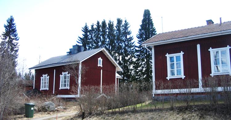 Iisveden taajaman kulttuuriympäristö Valtakunnallisesti arvokas RKY 2009 alue: - Kolikkoinmäki - Iisveden asema-alue, on myös luettelossa valtakunnallisesti