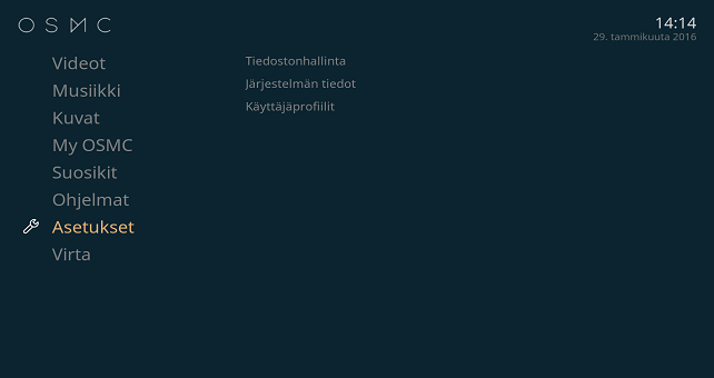 18 listaa median kuuntelun ja katselun lähiverkon, USB-laitteiden sekä internetin kautta.