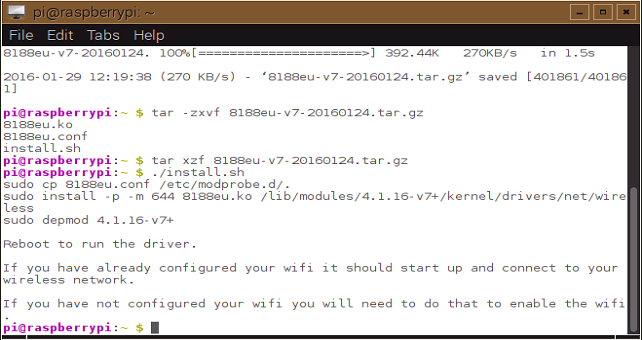 31 4. Raspberry Pi:n käynnistyttyä avaa uudestaan Terminal. Tämän jälkeen varmista päivitysten asentuminen tarkistamalla versionumero komennolla uname a.