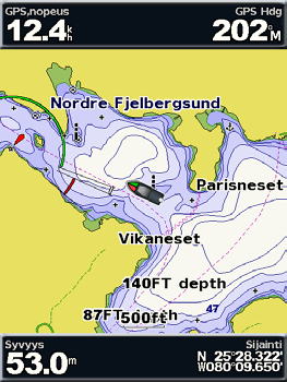 Karttojen käyttäminen Mariner s Eye 3D käyttäminen BlueChart g2 Vision -SD-kortti sisältää Mariner s Eye 3D, joka on yksityiskohtainen kolmiulotteinen näkymä takaviistosta veneen yläpuolelta (reitin