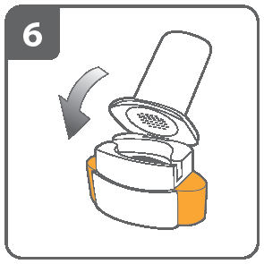 Avaa inhalaattori: Ota tukevasti kiinni inhalaattorin alaosasta ja kallista suukappaletta, jolloin inhalaattori avautuu.