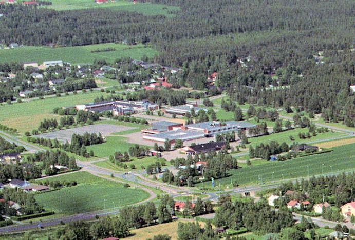 18 5. KAISANIEMI, 6. kaupunginosa, korttelit 25 ja 26 sekä niihin liittyviä urheiluliikenne- ja katualueita. Vireille 31.5.2007 50, kaavoitus tehdään kaupungin omana työnä.