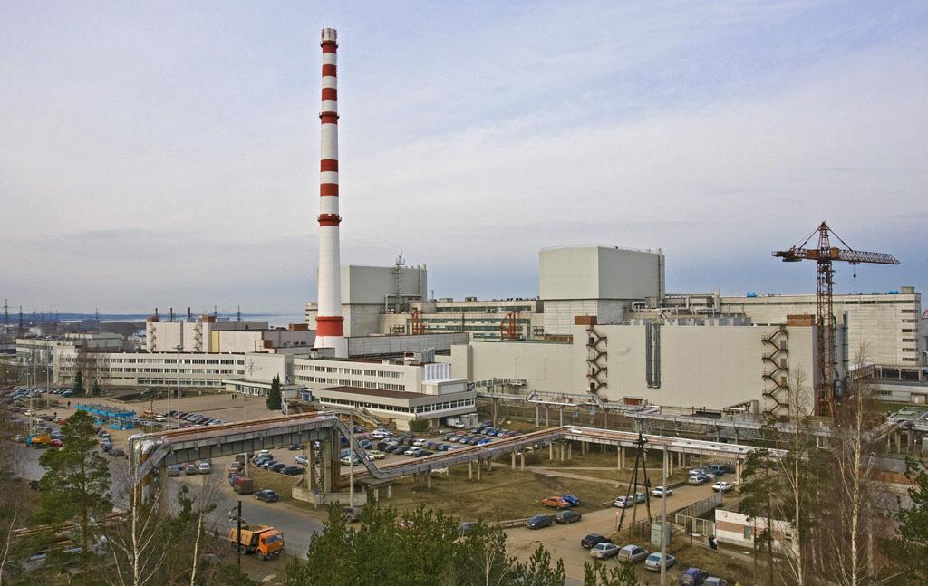 Ydinturvallisuus Neuvostoliitossa ennen Tshernobylin onnettomuutta (1) Kaksi peruslinjaa ydinvoimalaitosten rakentamisessa (2) RBMK-laitokset (grafiittihidasteiset kiehutusvesireaktorit) -