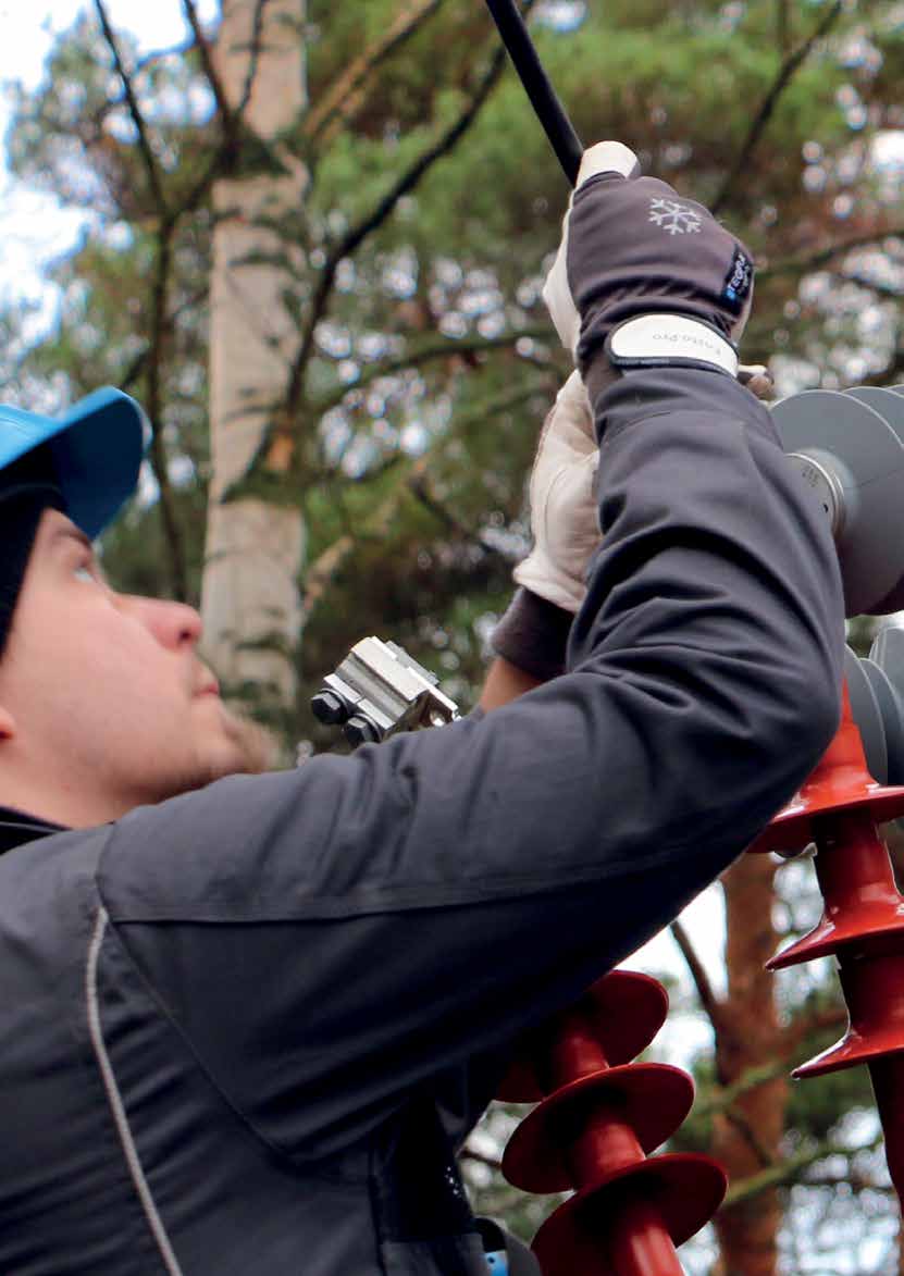 Ensto lyhyesti Enston ratkaisut maakaapeliverkkoon ovat turvallisia, ympäristöystävällisiä ja energiatehokkaita.