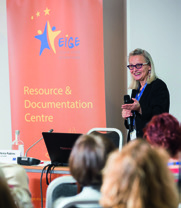 Euroopan tasa-arvoinstituutti EIGE Lyhyt katsaus 17 EIGEn aineisto- ja dokumentointikeskus (RDC) EIGEn aineisto- ja dokumentointikeskuksen (RDC) pitkän aikavälin tavoitteena on koota