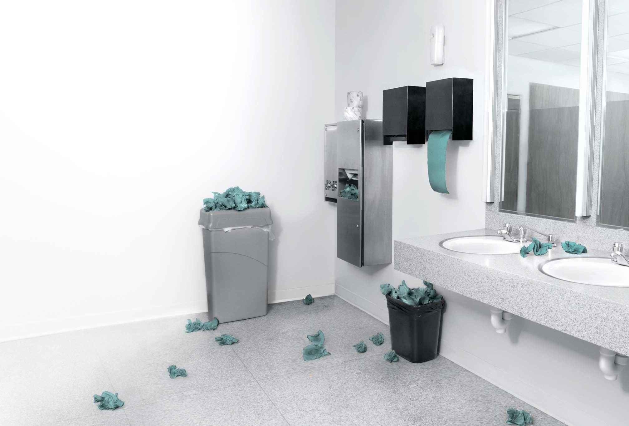 Dyson Airblade käsienkuivain 03 04 Paperipyyhkeiden ongelmat Paperipyyhkeet ovat kalliita ja haitallisia ympäristölle. Ne voivat myös lisätä WC-tilojen huoltotarvetta roskien ja tukosten vuoksi.