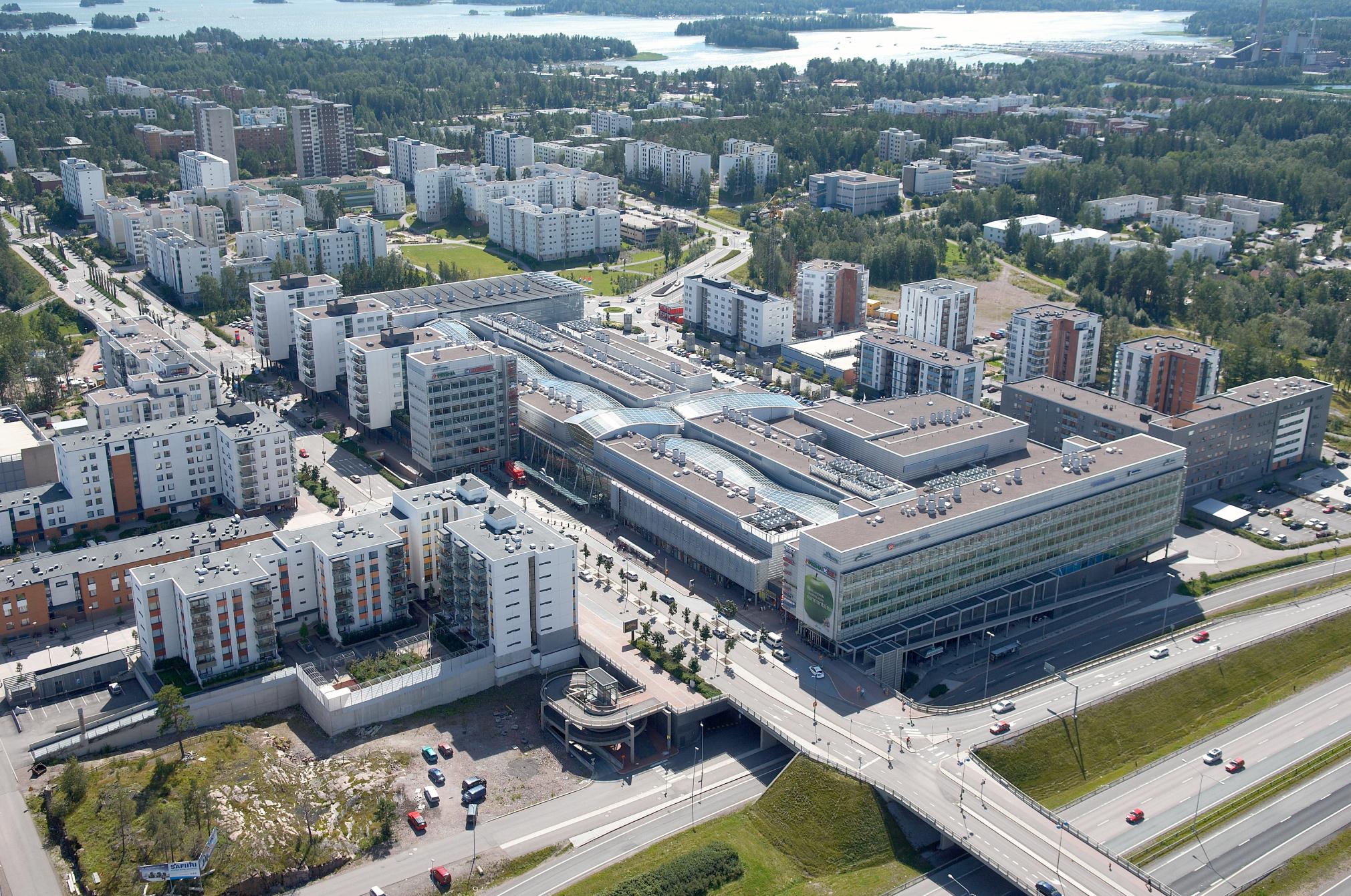 URBAN CROSSPOINTS THAT ARE MORE THAN RETAIL ONLY INTEGRATED WITH PUBLIC TRANSPORTATION SHARED