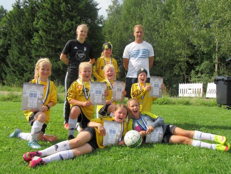 TURNAUS MASTO CUP Patoniityn nurmikentät, Lahti 6.8.2016 F-tytöt (2007) osallistui vuoden 2016 MastoCupiin Lahdessa lauantaina 6.8. kahdella joukkueella.