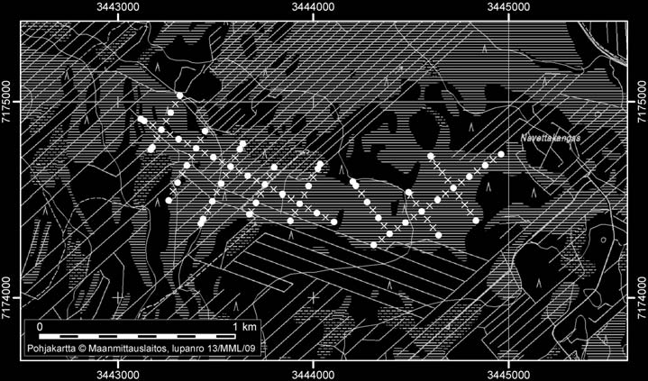 Hannu Pajunen 17. Navettasuo Navettasuo (kl. 3421 08, x=7174,6, y=3443,9) sijaitsee noin 14 km kunnan keskustasta kaakkoon. Tutkitulle alueelle on annettu työnimi viereisen Navettakankaan mukaan.