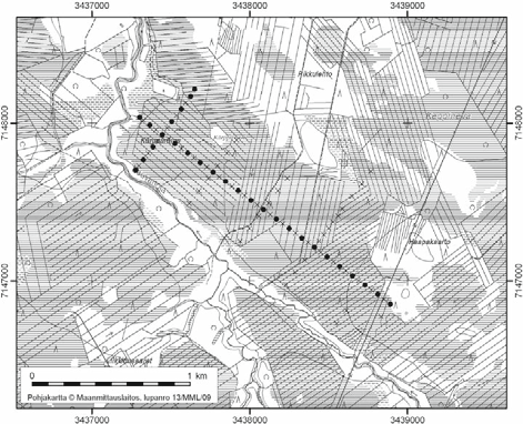 Hannu Pajunen ja Heikki Meriluoto 10. Kärppäräme Kärppäräme (kl. 3412 05, x=7147,6, y=3437,8) sijaitsee noin 9 km Rantsilan keskustasta etelään. Suo rajoittuu moreenimaastoon.
