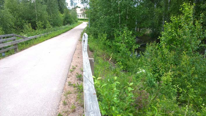 AKDG 4722:17. Virolahti Suuri Rantatie. Suuri Rantatie koulun kohdalla, lounaasta. Kuvaaja: Petro Pesonen. AKDG 4722:18. Virolahti Suuri Rantatie. Suuri Rantatie koulun kohdalla, kaakosta.