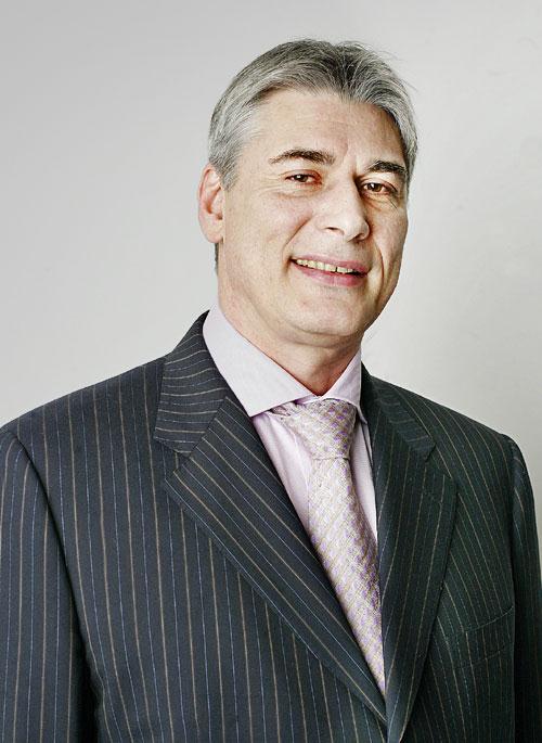Hallituksen nimitys- ja palkitsemisvaliokunnan ehdotus hallituksen jäseniksi, 4/6 Aleksey Vlasov, s.