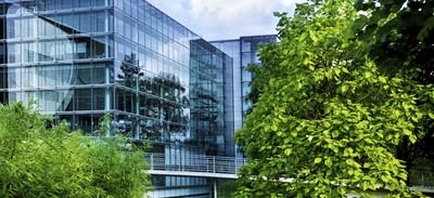 Visio 2015 Tarjoamme strategisen rakennetun ympäristön johtamisen modulaarisia asiantuntijapalveluita sekä informaatiohallinnan ratkaisuja Haluamme olla paikallisesti johtava ja kansainvälisesti