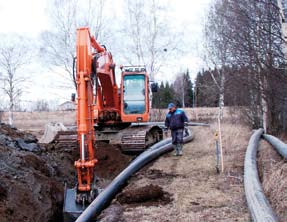 toa koskevat tiedot viedään StellaNet-verkkotietojärjestelmään, joka otettiin käyttöön vuonna 2003. Investoinnit ja hankkeet Vuoden merkittävin hanke oli Askola Porvoo siirtoviemärin rakentaminen.