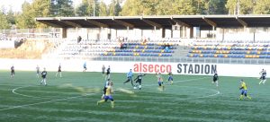 ottelu päättyi 1-1 tasapeliin. Kakkosjoukkuieden kohtaaminen alkoi heti ensimmäisen pelin perään.