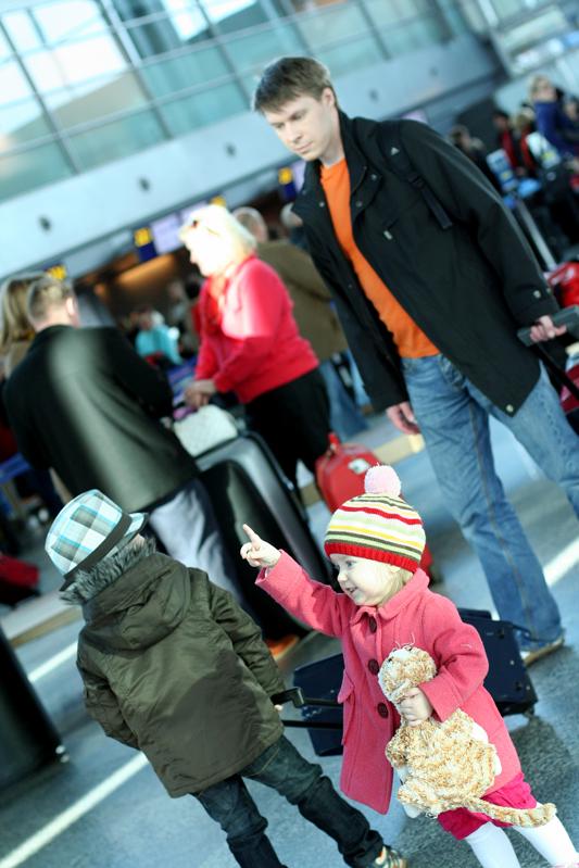 :n tehtävät Väestön hyvinvoinnin ja terveyden edistäminen, sairauksien ja sosiaalisten ongelmien ehkäiseminen sekä sosiaalija terveyspalveluiden kehittäminen tutkii, kehittää, seuraa ja