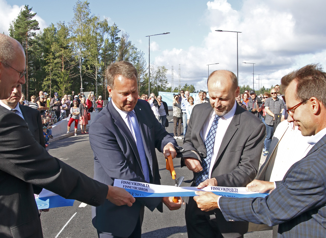 Finnevikin silta Finnoon kaupunginosassa otettiin käyttöön Espoo-päivänä 29.8.2015.