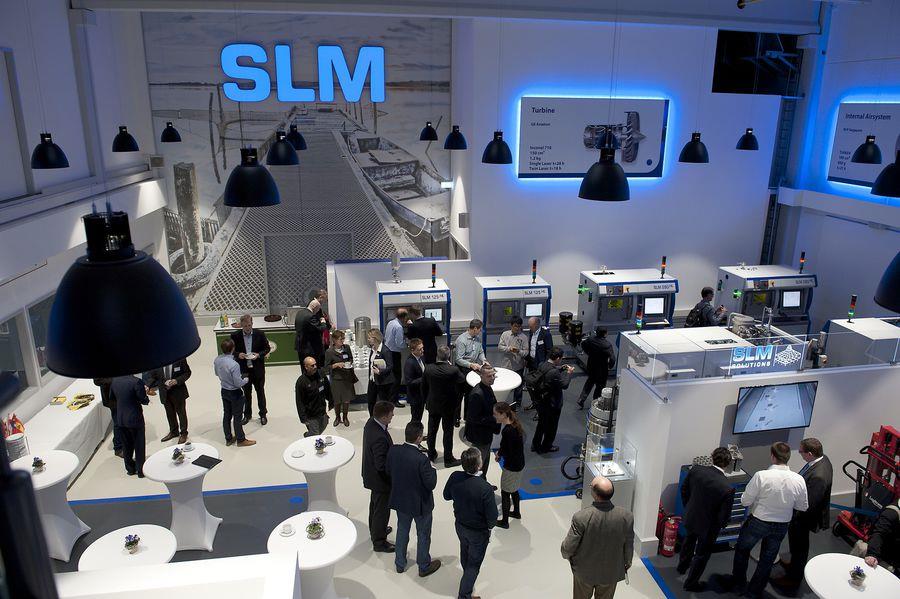 SLM Solutions GmbH Vuonna 2015: - 102 konetta - 70%