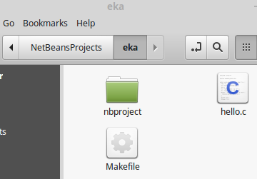 NetBeansin Files-välilehti Huomaa, että eka-projektikansio sisältöineen on pöytäkoneessa jossa NetBeans toimii. Sama asia kaapattuna Mintkoneen tiedostojärjestelmästä.